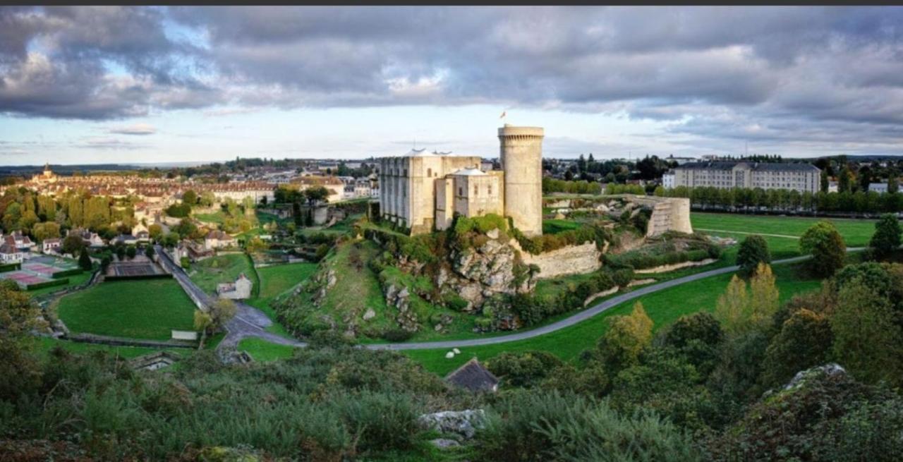 La Chambre Des Remparts Falaise  Zewnętrze zdjęcie